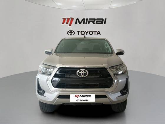 TOYOTA HILUX 2.8 D-4D TURBO DIESEL CD SRV 4X4 AUTOMÁTICO